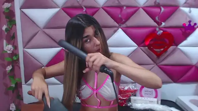 NahomiConnor  online show from 03/05/25, 04:13