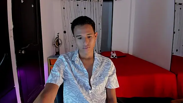 Snapshot of alessandro_wizard chatting on 02/26/25, 07:53 alessandro wizard online show from 02/26/25, 07:53