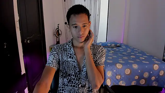 Snapshot of alessandro_wizard chatting on 03/01/25, 03:38 alessandro wizard online show from 03/01/25, 03:38