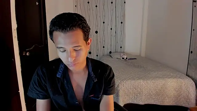Snapshot of alessandro_wizard chatting on 03/19/25, 10:53 alessandro wizard online show from 03/19/25, 10:53