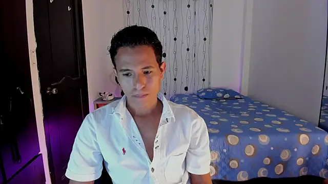 Snapshot of alessandro_wizard chatting on 03/15/25, 03:59 alessandro wizard online show from 03/15/25, 03:59