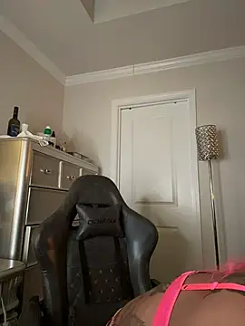 butterflybootyy online show from 02/04/26, 07:14