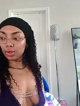 butterflybootyy online show from 05/18/26, 12:10