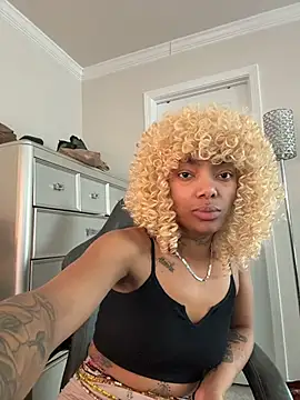 butterflybootyy online show from 12/19/25, 03:36