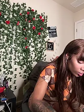 butterflybootyy online show from 11/03/25, 05:12