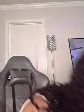 butterflybootyy online show from 05/08/26, 11:03