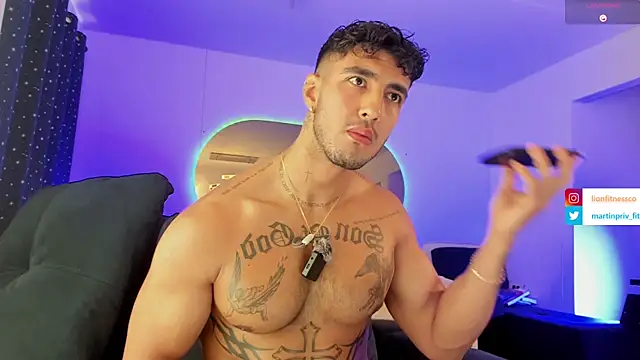 Snapshot of JACOB_MARTINS chatting on 03/02/25, 06:46 JACOB MARTINS online show from 03/02/25, 06:46