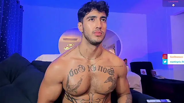 Snapshot of JACOB_MARTINS chatting on 02/25/25, 11:59 JACOB MARTINS online show from 02/25/25, 11:59