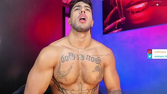 Snapshot of JACOB_MARTINS chatting on 03/17/25, 06:07 JACOB MARTINS online show from 03/17/25, 06:07