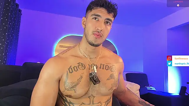 Snapshot of JACOB_MARTINS chatting on 03/04/25, 06:04 JACOB MARTINS online show from 03/04/25, 06:04