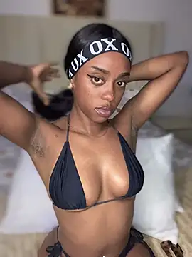 Snapshot of BhadBhad_Kitty chatting on 03/16/25, 05:36 BhadBhad Kitty online show from 03/16/25, 05:36