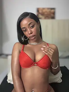 Snapshot of BhadBhad_Kitty chatting on 09/18/25, 11:24 BhadBhad Kitty online show from 09/18/25, 11:24