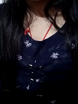 Snapshot of Riyu_05 chatting on 10/29/25, 06:12 Riyu 05 online show from 10/29/25, 06:12