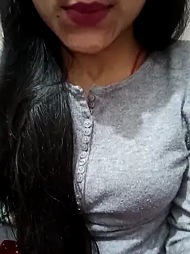 Snapshot of Riyu_05 chatting on 03/17/25, 10:06 Riyu 05 online show from 03/17/25, 10:06