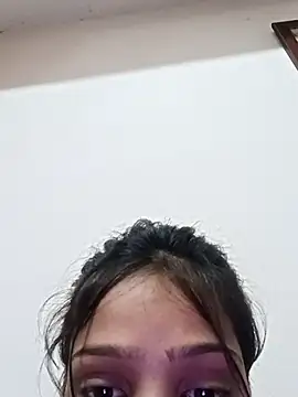 Snapshot of Riyu_05 chatting on 02/25/25, 10:04 Riyu 05 online show from 02/25/25, 10:04