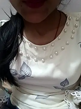 Snapshot of Riyu_05 chatting on 03/04/25, 09:51 Riyu 05 online show from 03/04/25, 09:51