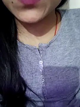 Snapshot of Riyu_05 chatting on 03/17/25, 07:02 Riyu 05 online show from 03/17/25, 07:02