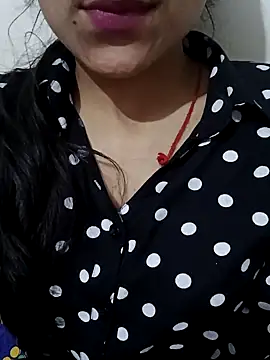 Snapshot of Riyu_05 chatting on 03/12/25, 10:37 Riyu 05 online show from 03/12/25, 10:37