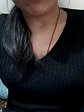 Snapshot of Riyu_05 chatting on 02/07/25, 11:12 Riyu 05 online show from 02/07/25, 11:12