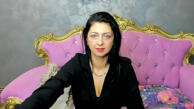 DivinSandra online show from 02/28/25, 09:25