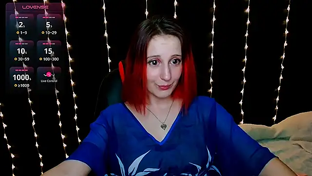 Snapshot of AgathaNoxe chatting on 01/08/25, 02:14 AgathaNoxe online show from 01/08/25, 02:14