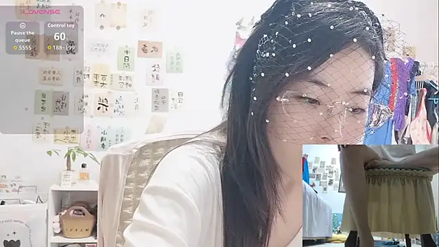Snapshot of alisa-520 chatting on 09/24/25, 06:20 alisa-520 online show from 09/24/25, 06:20