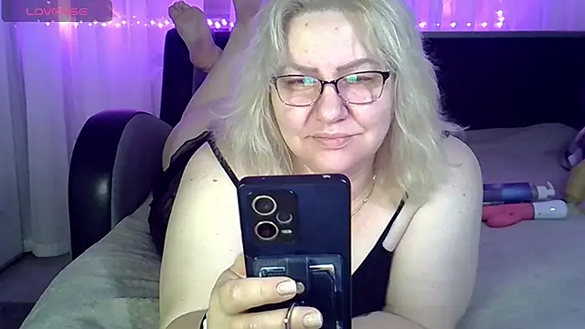 AngelinaGlam online show from 11/06/25, 07:51