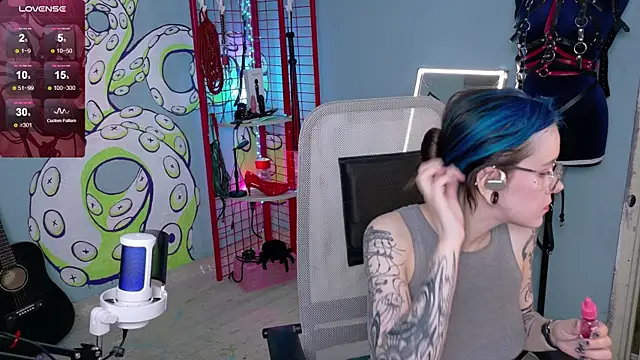 Snapshot of Cumpotik_Eve chatting on 02/23/26, 03:30 Cumpotik Eve online show from 02/23/26, 03:30