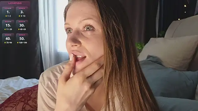 Snapshot of Chloe_Vixen chatting on 03/19/25, 02:46 Chloe Vixen online show from 03/19/25, 02:46
