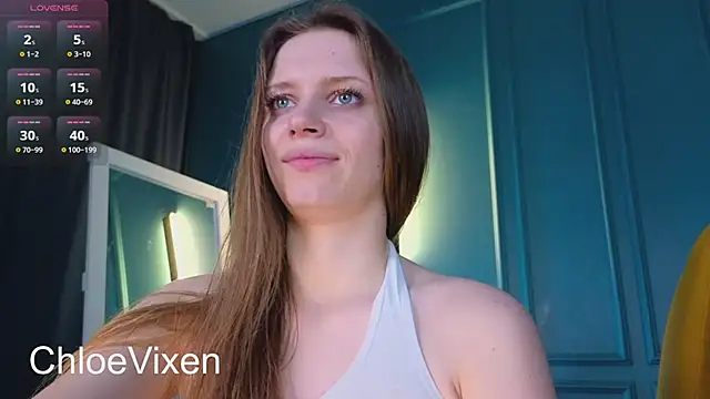 Snapshot of Chloe_Vixen chatting on 02/06/25, 07:51 Chloe Vixen online show from 02/06/25, 07:51