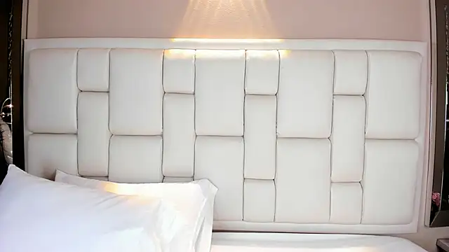 AvyMilton online show from 02/11/26, 11:43