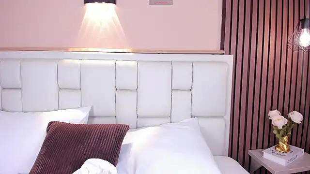 AvyMilton online show from 04/04/26, 11:39