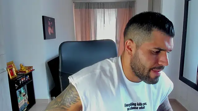 Snapshot of SamirHazard97 chatting on 01/05/26, 08:45 SamirHazard97 online show from 01/05/26, 08:45