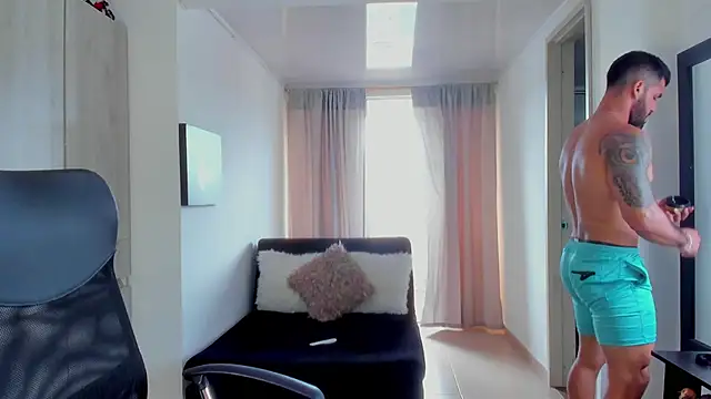 Snapshot of SamirHazard97 chatting on 12/22/25, 07:58 SamirHazard97 online show from 12/22/25, 07:58