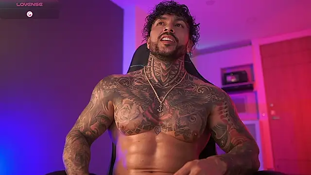 Snapshot of mariano_costa chatting on 12/20/25, 03:31 mariano costa online show from 12/20/25, 03:31