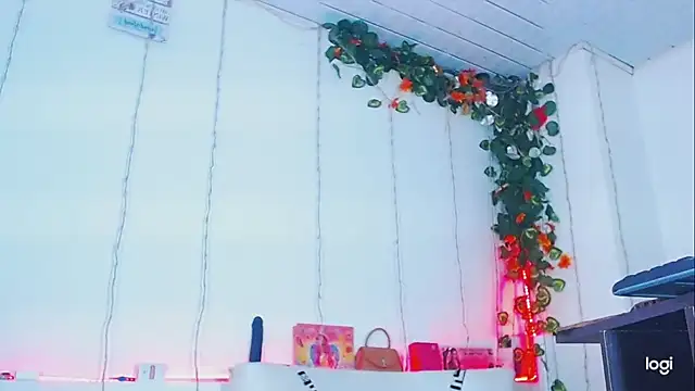 Snapshot of deboraath chatting on 02/01/26, 04:44 deboraath online show from 02/01/26, 04:44