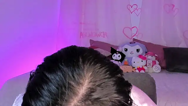 melody suarez online show from 09/12/25, 12:11