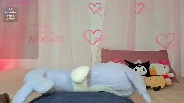 melody suarez online show from 09/25/25, 10:38