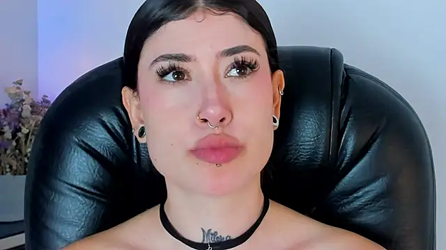 melody suarez online show from 03/02/25, 07:08