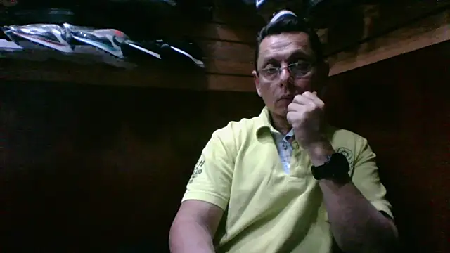 Snapshot of MarcusKelvin chatting on 09/10/25, 02:05 MarcusKelvin online show from 09/10/25, 02:05