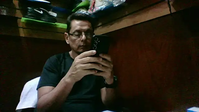 Snapshot of MarcusKelvin chatting on 10/30/25, 07:33 MarcusKelvin online show from 10/30/25, 07:33