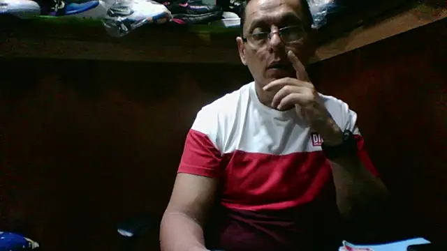 Snapshot of MarcusKelvin chatting on 09/20/25, 12:54 MarcusKelvin online show from 09/20/25, 12:54