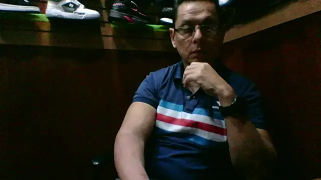 Snapshot of MarcusKelvin chatting on 10/25/25, 12:17 MarcusKelvin online show from 10/25/25, 12:17
