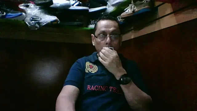 Snapshot of MarcusKelvin chatting on 09/17/25, 01:35 MarcusKelvin online show from 09/17/25, 01:35