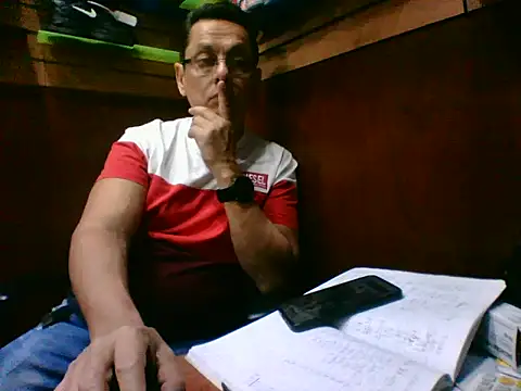 Snapshot of MarcusKelvin chatting on 11/01/25, 12:54 MarcusKelvin online show from 11/01/25, 12:54