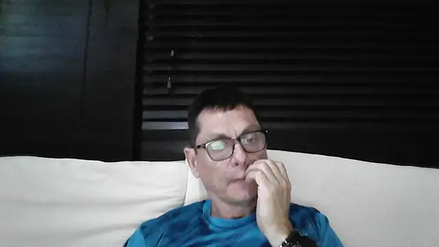 Snapshot of MarcusKelvin chatting on 10/10/25, 12:22 MarcusKelvin online show from 10/10/25, 12:22