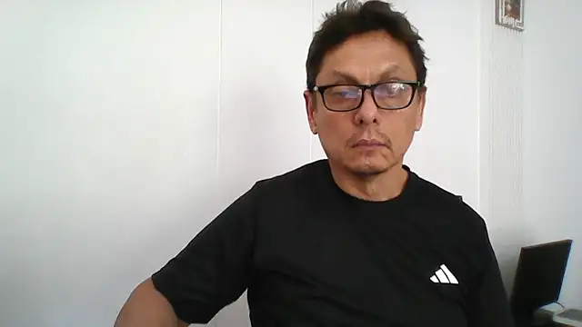 Snapshot of MarcusKelvin chatting on 04/24/26, 05:04 MarcusKelvin online show from 04/24/26, 05:04