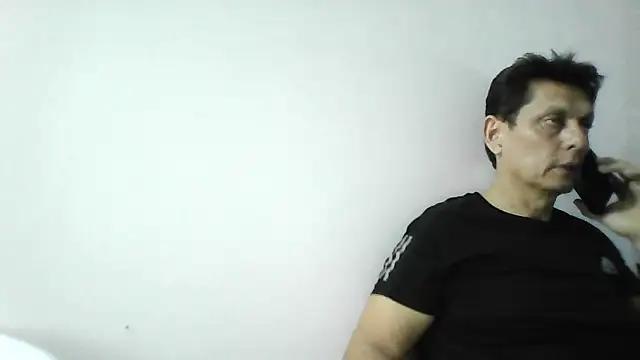 Snapshot of MarcusKelvin chatting on 05/20/26, 02:52 MarcusKelvin online show from 05/20/26, 02:52