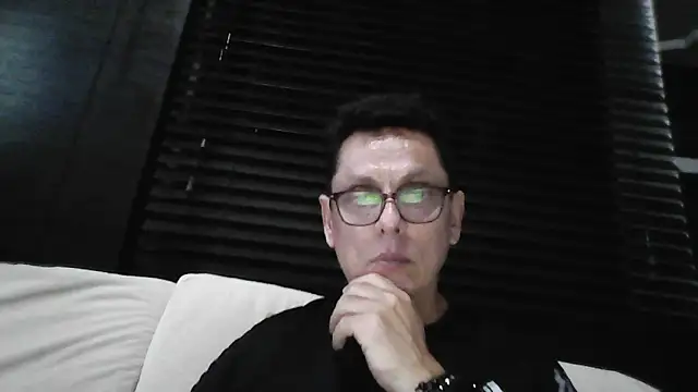 Snapshot of MarcusKelvin chatting on 10/07/25, 12:22 MarcusKelvin online show from 10/07/25, 12:22