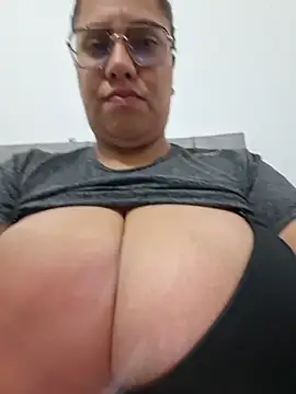 Snapshot of federica_bigboobs chatting on 07/23/26, 03:04 federica bigboobs online show from 07/23/26, 03:04